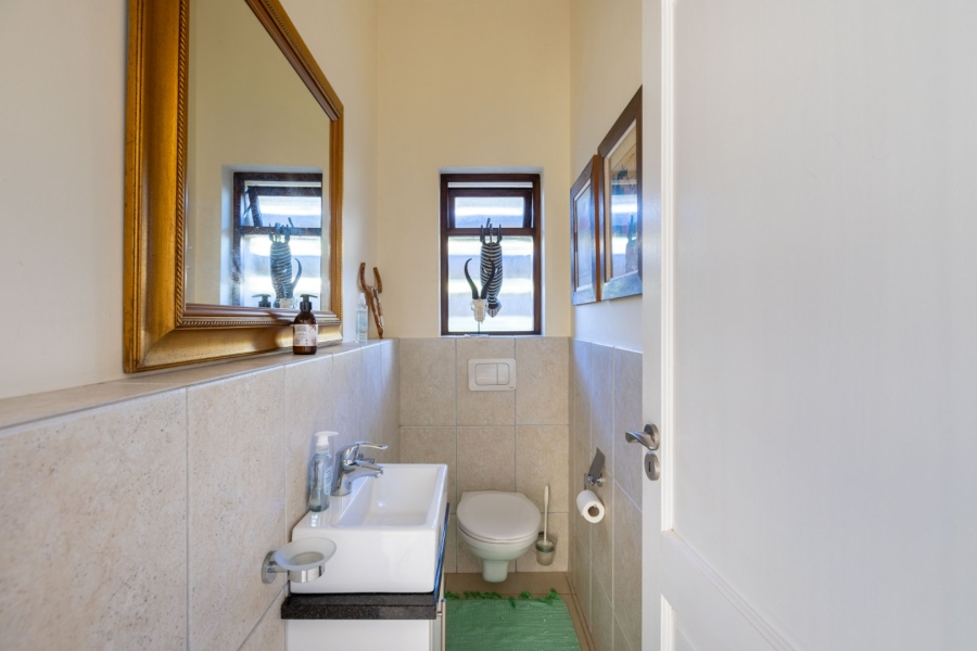 3 Bedroom Property for Sale in Whale Rock Gardens Western Cape